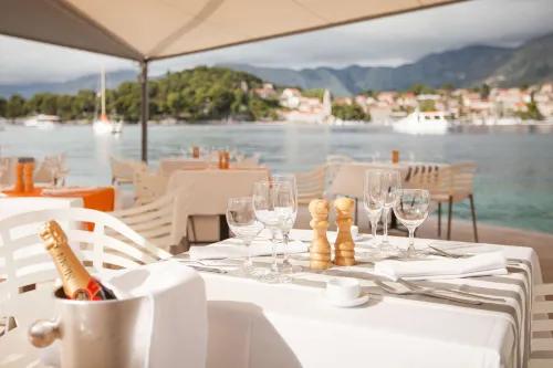 Hotel Croatia Избранное Photos