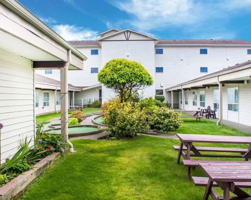 Coratel Inn and Suites by Jasper Ocean Shores Exterior Photos