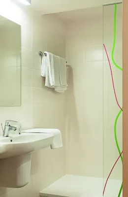 Hotel Ibis Styles Lleida Torrefarrera Photos