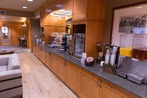 Best Western Northwest Lodge Dining Photos