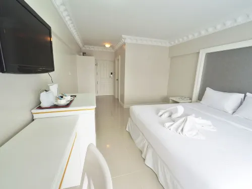 Romance Hotel Sukhumvit 97 Photos