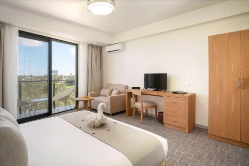 Nalagi Hotel Rooms Photos