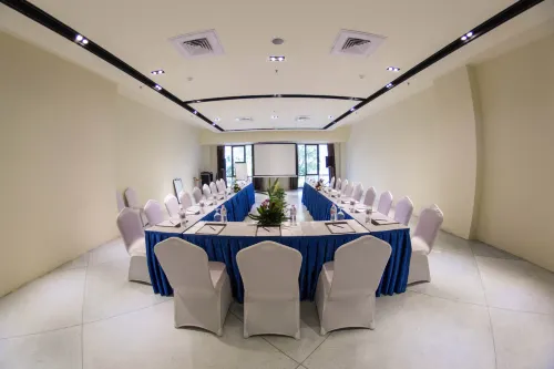 Rose Garden Hotel Business Photos