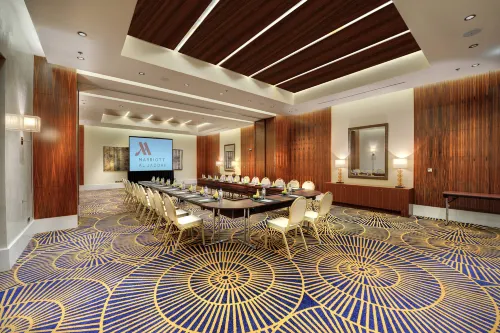 Marriott Hotel Al Jaddaf, Dubai Бизнес-удобства Photos