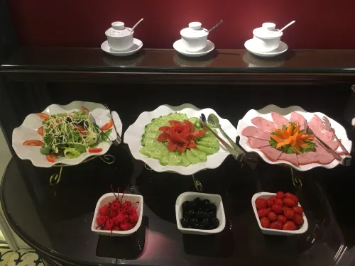 Golden Rooster Hotel Restauration Photos