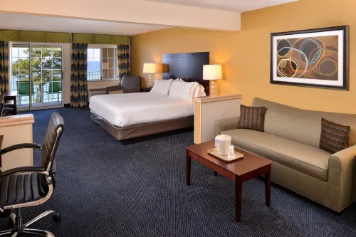 Holiday Inn Express & Suites St. Joseph Lakefront Da non perdere Photos
