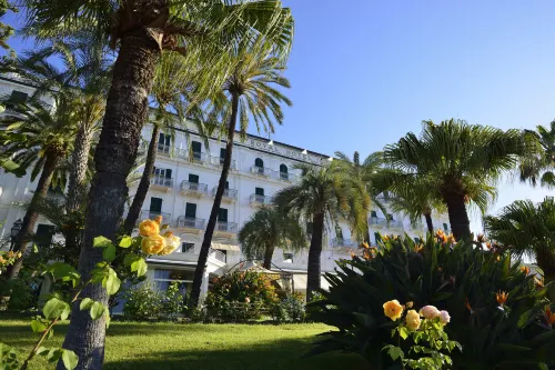 Royal Hotel Sanremo Exterior Photos