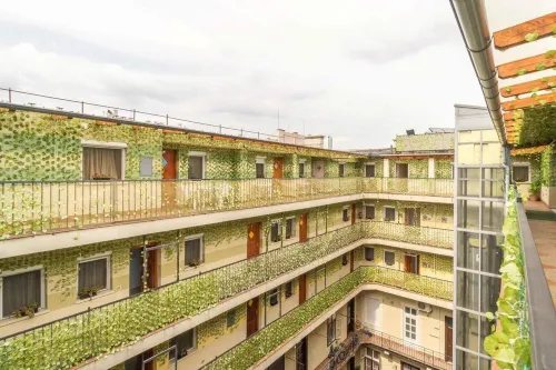 Silver Hotel Budapest City Center Рядом с отелем Photos