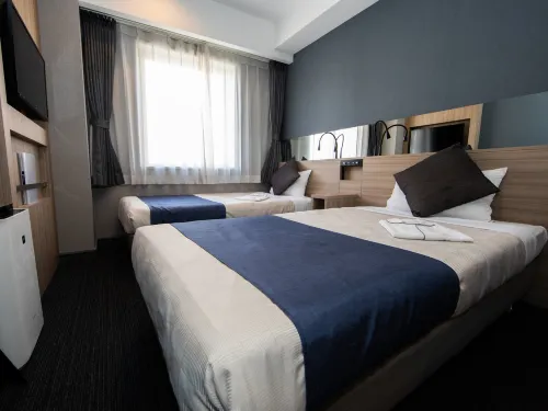 Quintessa Hotel Osaka Shinsaibashi Comic&Books Kamar Photos