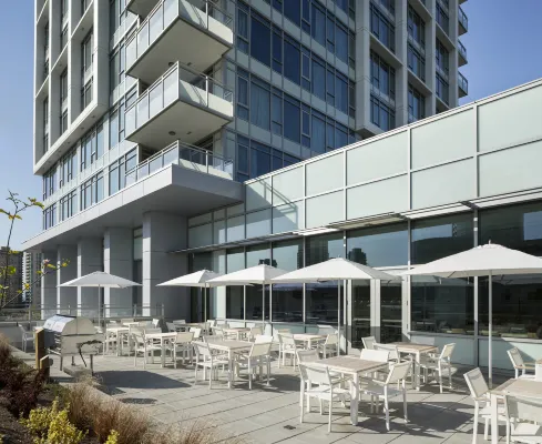 Element Vancouver Metrotown Exterior Photos