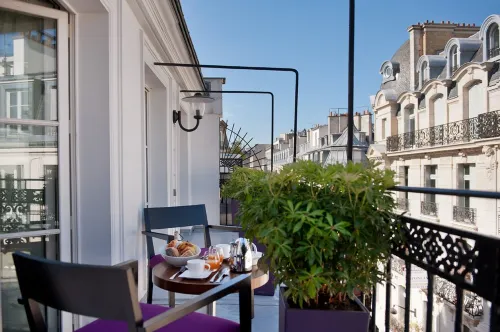 Hôtel Lyon-ouest by Arteloge Photos