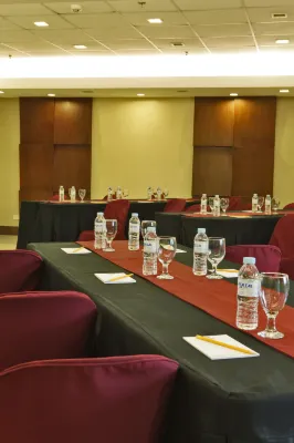 Fersal Hotel Kalayaan Business Photos
