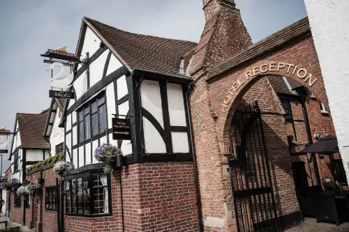 The White Swan Hotel Exterior Photos