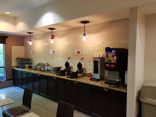 Best Western Magnolia Inn and Suites Dining Photos