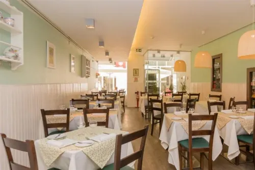 Residencial Florescente Dining Photos