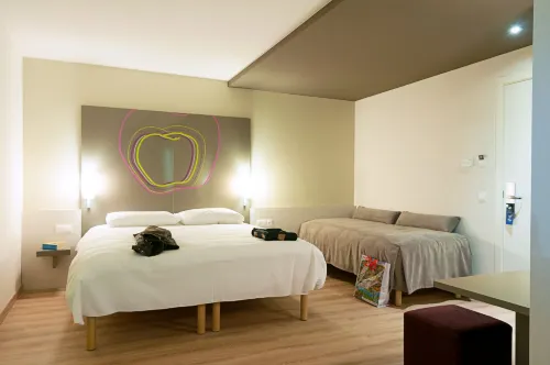 Hotel Ibis Styles Lleida Torrefarrera Photos