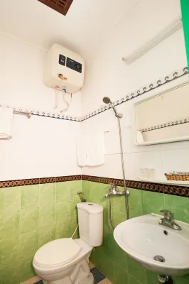 Khách sạn Alex Hạ Long Photos