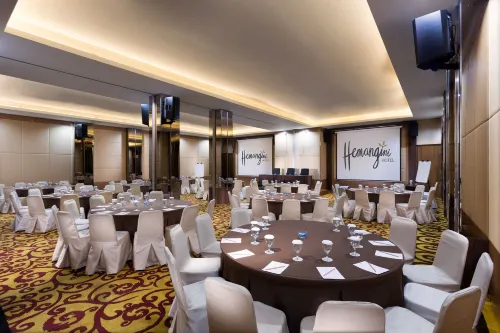 Hemangini Hotel Bandung Business Photos