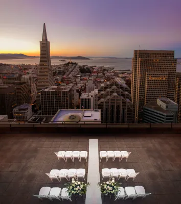 Four Seasons Hotel Embarcadero Exterior Photos