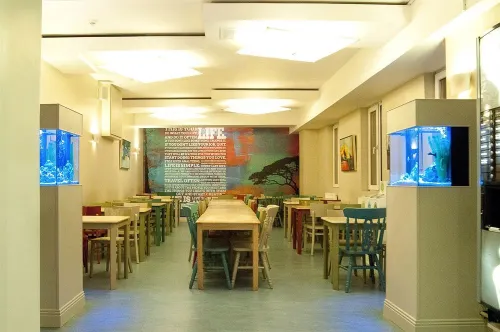 Kinlay Hostel Eyre Square Restauration Photos