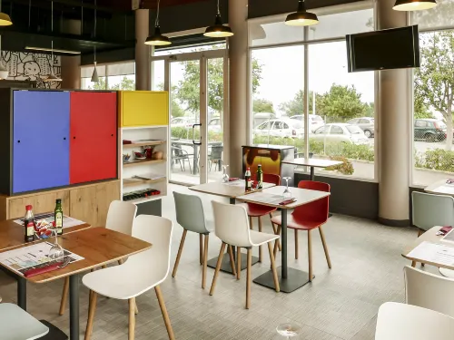 Ibis Hotel Alicante Dining Photos