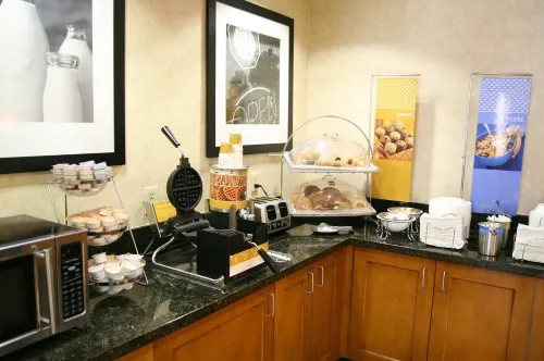Country Inn & Suites by Radisson, Flagstaff, AZ Restauration Photos