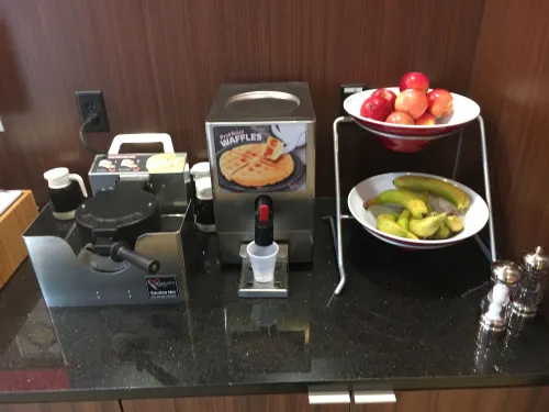 Fairfield Inn & Suites Detroit Troy Dining Photos