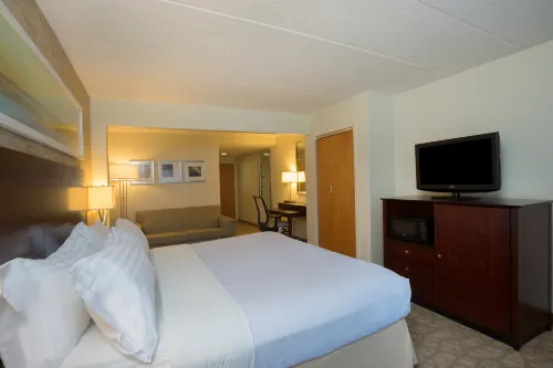 Holiday Inn Baltimore BWI Airport Rooms Photos