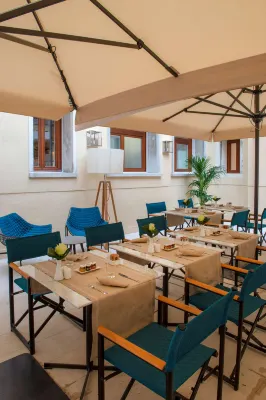 H10 Palazzo Canova Dining Photos