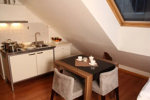 Central City Apartments Ristorazione Photos