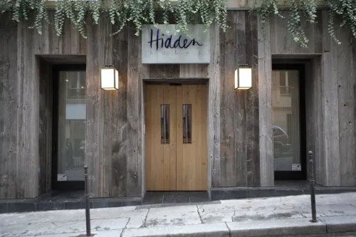 Hidden Hotel Außen Photos