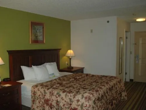 Days Inn by Wyndham Sarasota I-75 Photos