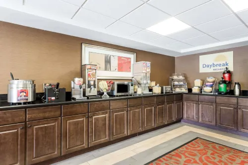 Days Inn by Wyndham Fredericksburg North Dining Photos