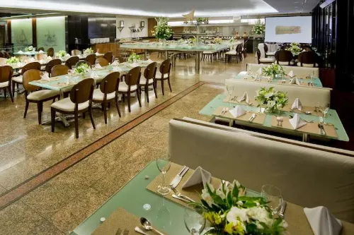 Hotel Gran Marquise Restauration Photos