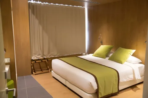 Seen Hotel Abidjan Plateau Photos