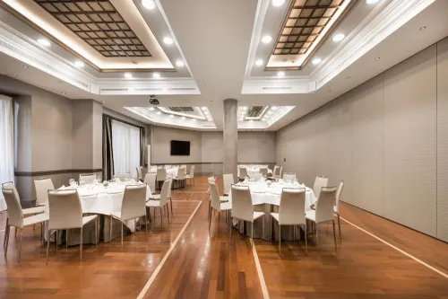 NH Collection Vigo Dining Photos