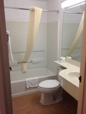 Motel 6 Olathe, KS Photos