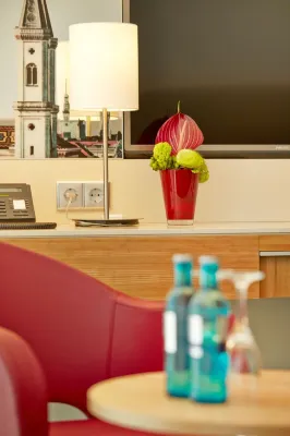 H4 Hotel München Messe Zimmer Photos