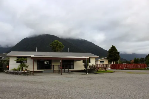 Lake Matheson Motel Esterni Photos