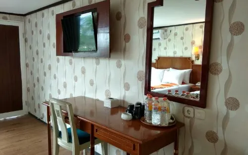 Royal Hotel and Outbound Trawas Chambres Photos