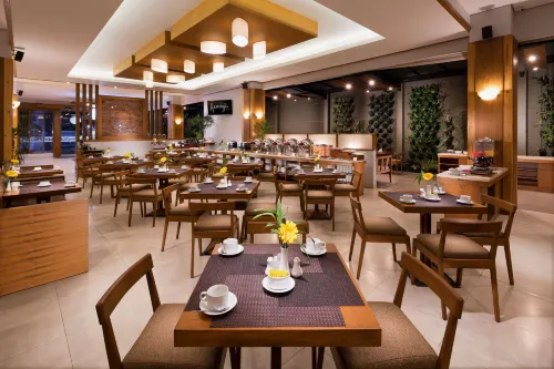 Hemangini Hotel Bandung Ristorazione Photos