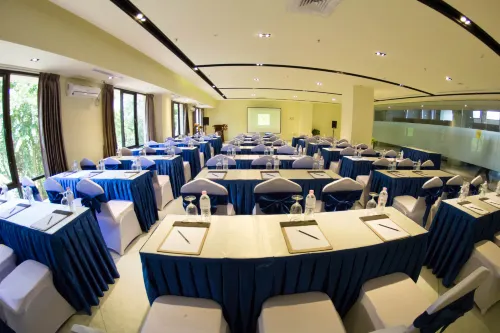 Rose Garden Hotel Business Photos