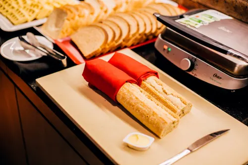 Cullinan Hplus Premium Dining Photos