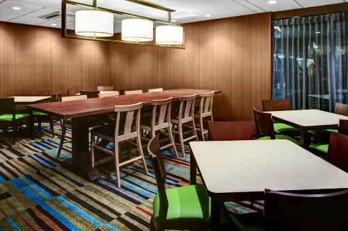 Fairfield Inn & Suites by Marriott Los Angeles LAX/El Segundo Business Facilities Photos