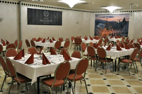 Hotel President Restauration Photos