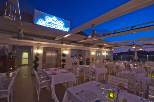 Alesta Yacht Hotel Dining Photos