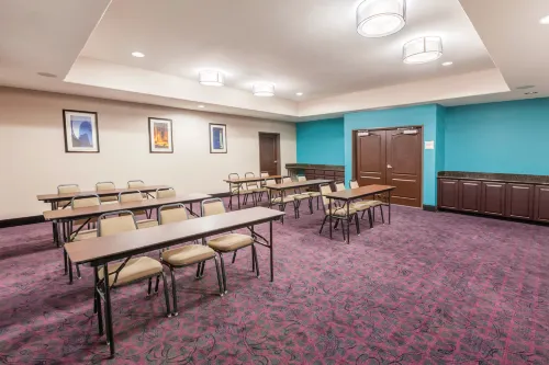 La Quinta Inn & Suites by Wyndham Houston Bush Intl Airpt E Empfohlen Photos