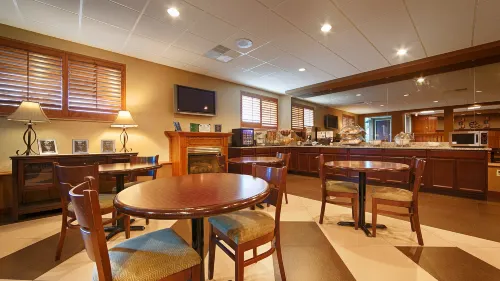 Baymont by Wyndham Westampton Restauration Photos
