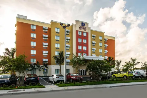 Comfort Suites Fort Lauderdale Airport South & Cruise Port Extérieur Photos