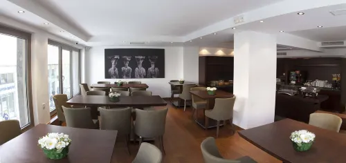 Plaka Hotel Dining Photos